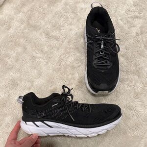 Hoka One One Clifton 6 in Black and white Mens Running Shoes Athletic Sneakers 9